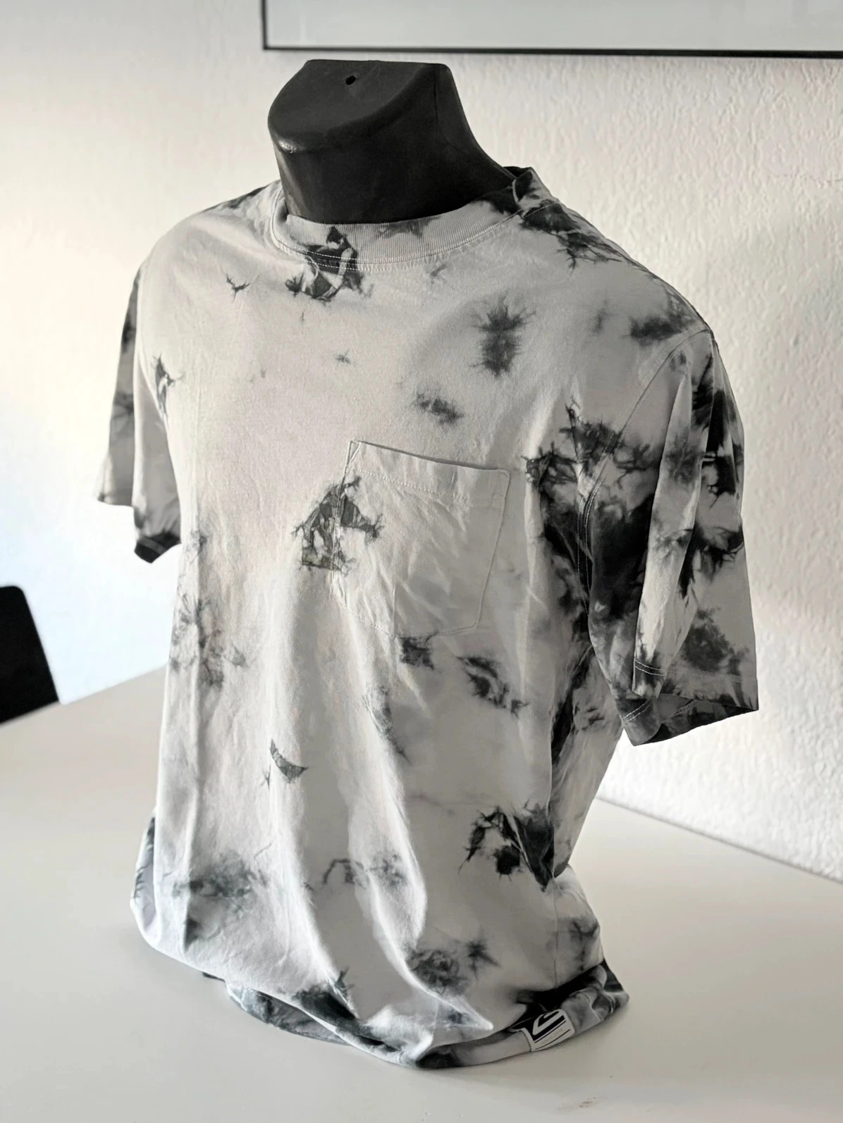 T-shirt Umbro Style Streetwear Vintage – Maat XS – Tie-Dye Grijs & Zwart – photo 4